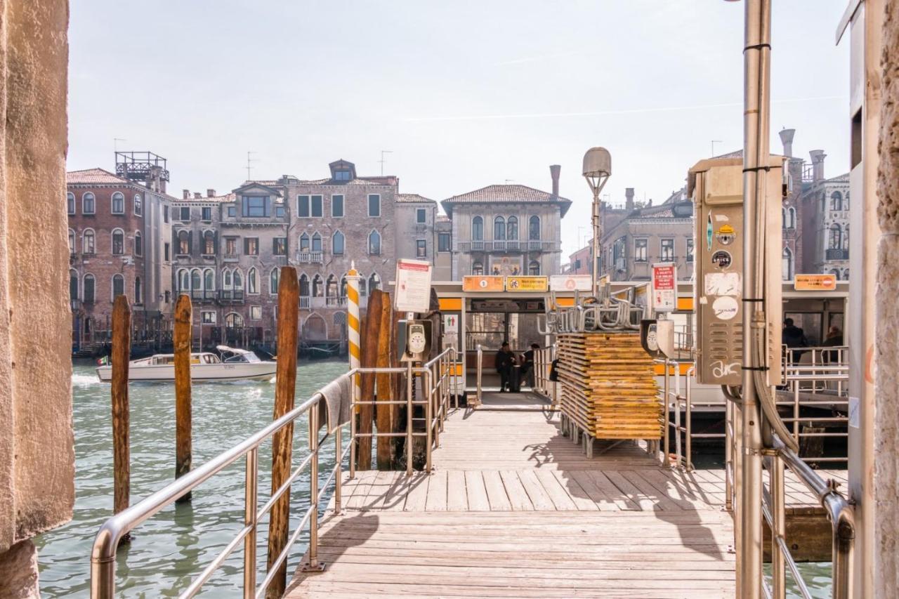 Fenice Backstage Over Canal Venice Luaran gambar