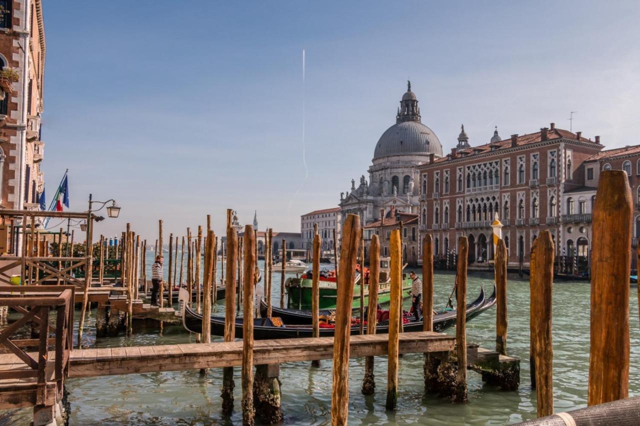 Fenice Backstage Over Canal Venice Luaran gambar