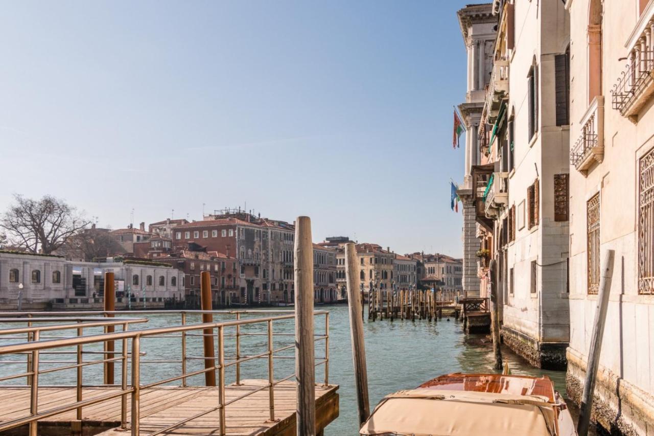 Fenice Backstage Over Canal Venice Luaran gambar